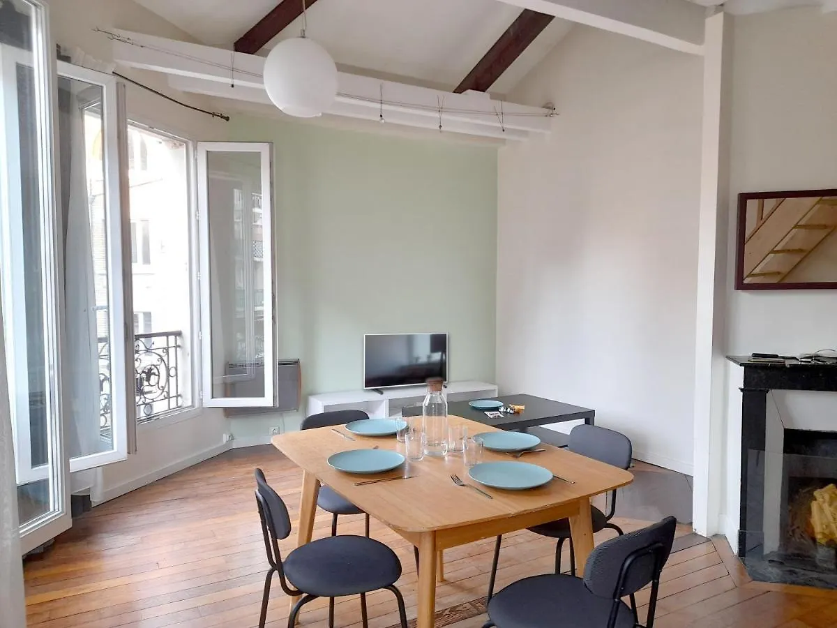 Un Appartement Parisien Atypique - An Atypical Parisian Appartment 0*,